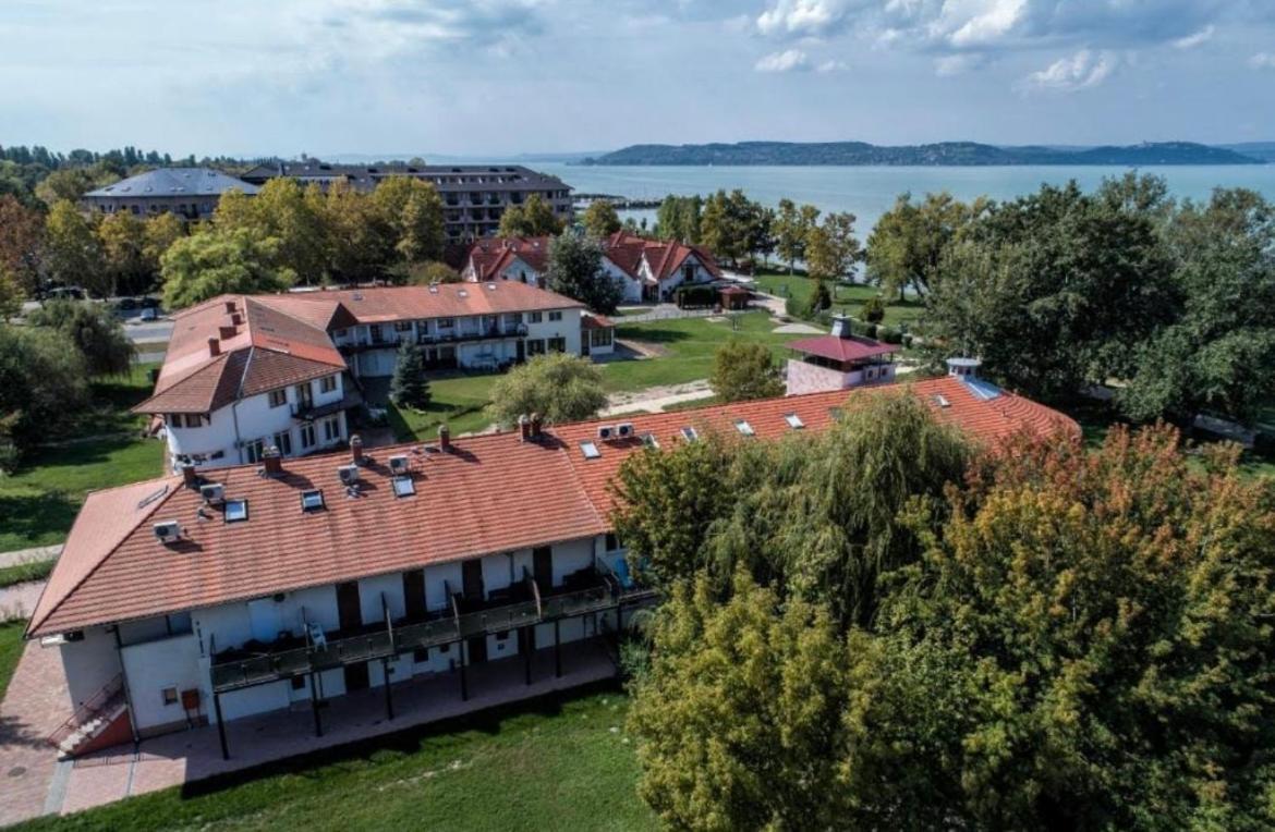 Waterfront Apartmanok Zamárdi Εξωτερικό φωτογραφία
